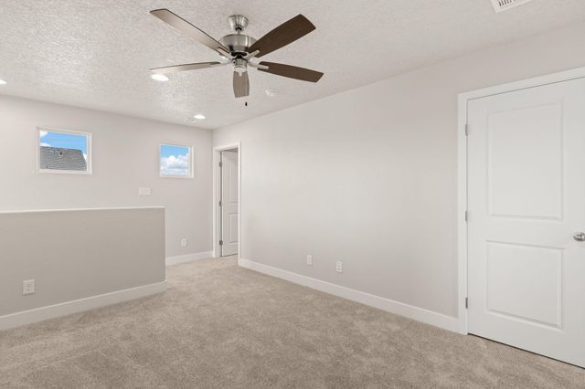 4022 Silver Springs Road NE, Rio Rancho, NM 87144