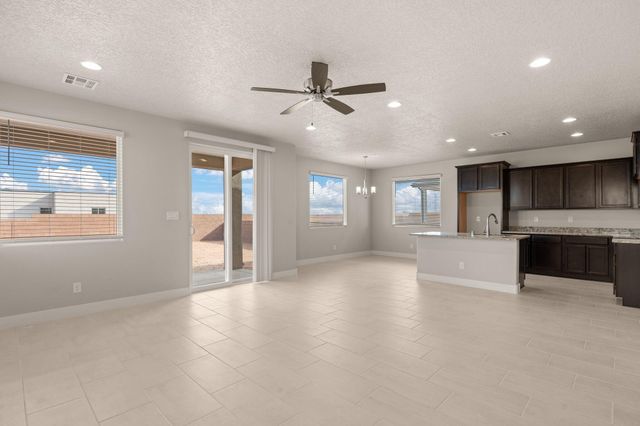 4022 Silver Springs Road NE, Rio Rancho, NM 87144