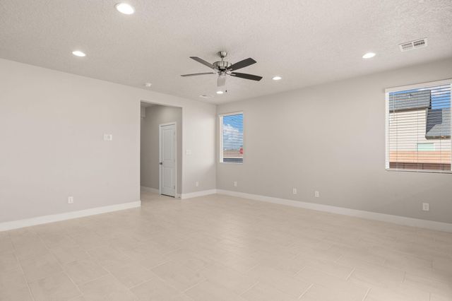 4022 Silver Springs Road NE, Rio Rancho, NM 87144