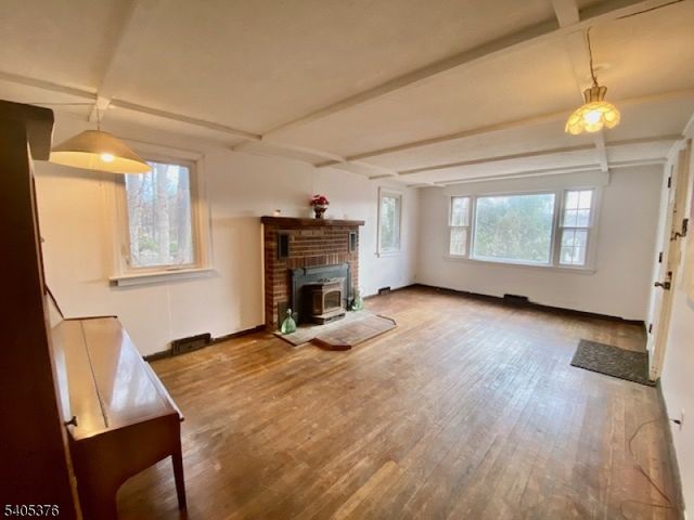 73 W Shawnee Trl, Jefferson Twp., NJ 07885