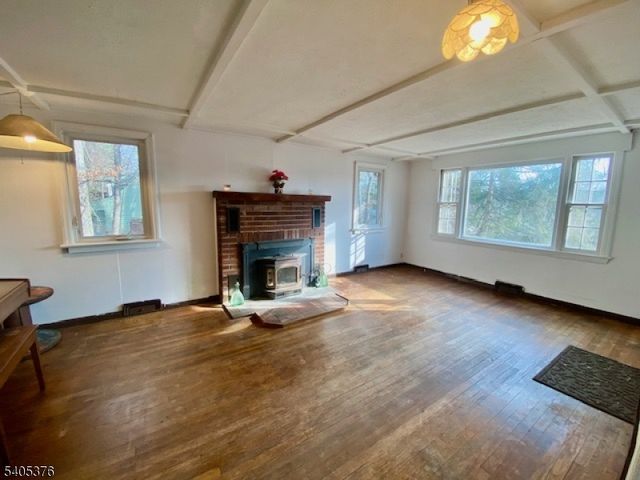 73 W Shawnee Trl, Jefferson Twp., NJ 07885