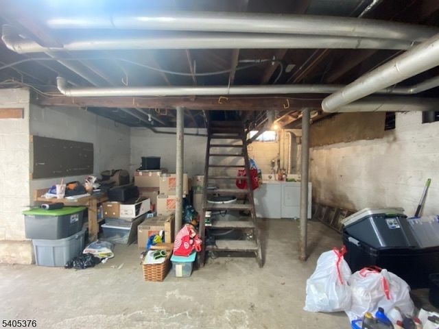 73 W Shawnee Trl, Jefferson Twp., NJ 07885