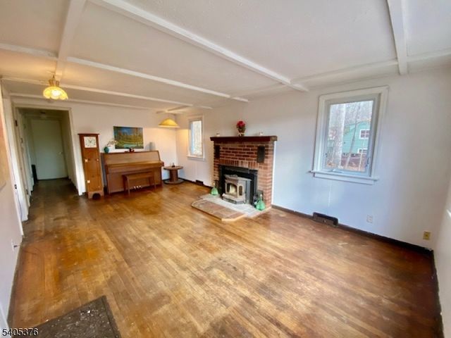 73 W Shawnee Trl, Jefferson Twp., NJ 07885