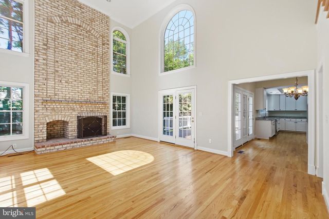 9395 WOLF TRAP CREEK CT, Great Falls, VA 22066