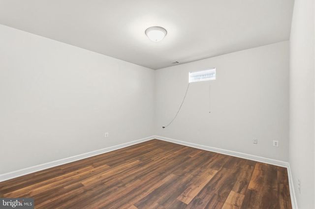 9395 WOLF TRAP CREEK CT, Great Falls, VA 22066