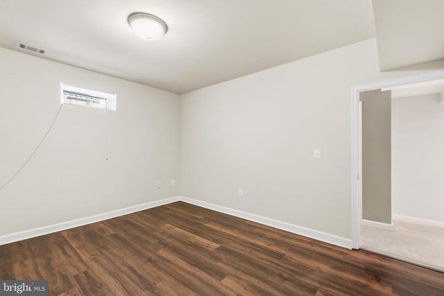 9395 WOLF TRAP CREEK CT, Great Falls, VA 22066