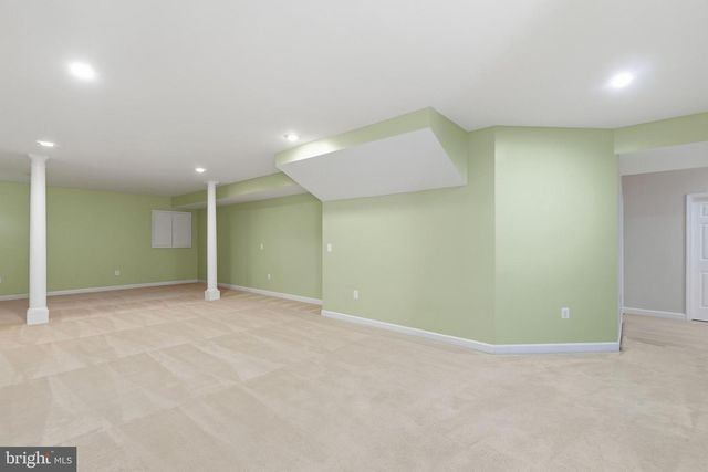 9395 WOLF TRAP CREEK CT, Great Falls, VA 22066