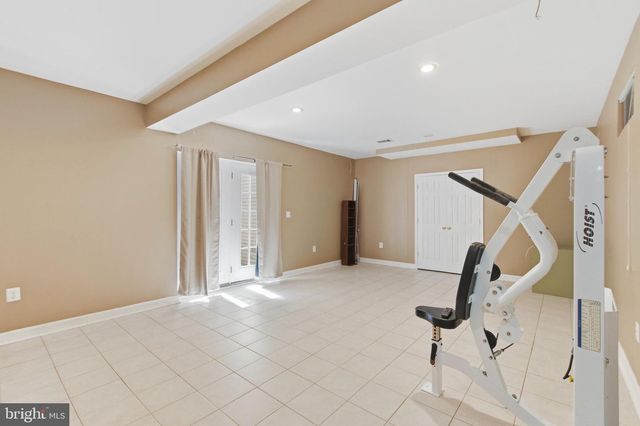 9395 WOLF TRAP CREEK CT, Great Falls, VA 22066