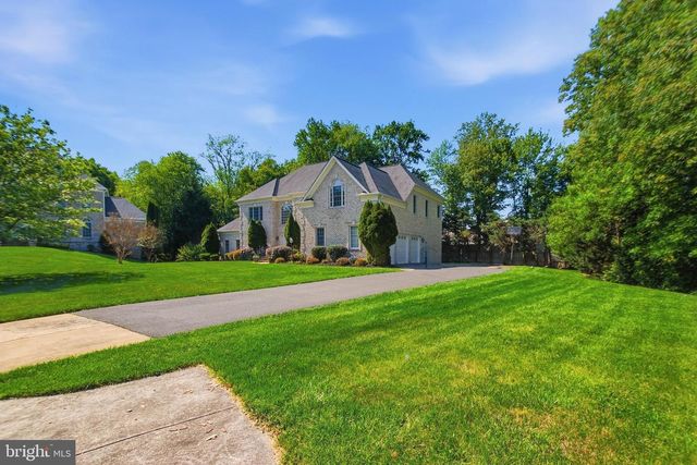 9395 WOLF TRAP CREEK CT, Great Falls, VA 22066