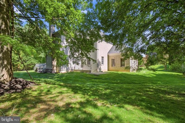 9395 WOLF TRAP CREEK CT, Great Falls, VA 22066