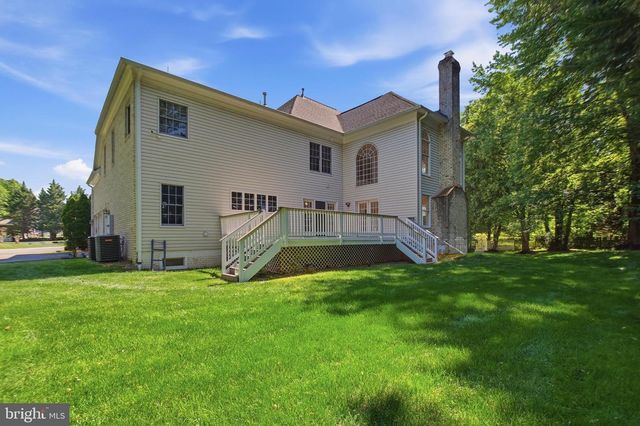 9395 WOLF TRAP CREEK CT, Great Falls, VA 22066