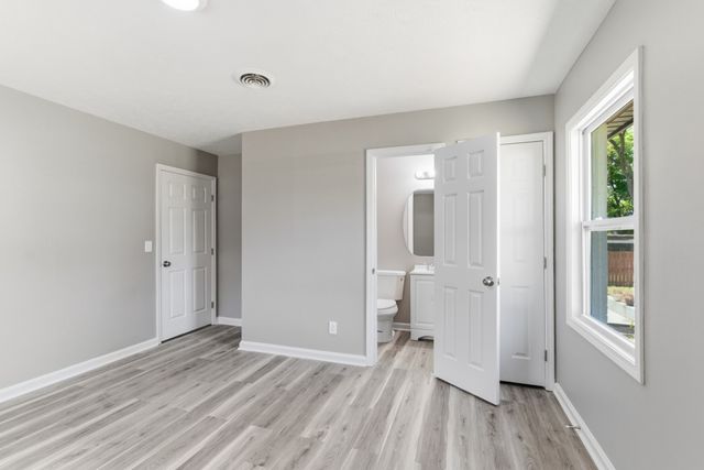 1307 Diana St, Murfreesboro, TN 37130