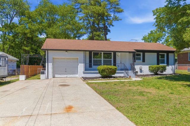 1307 Diana St, Murfreesboro, TN 37130