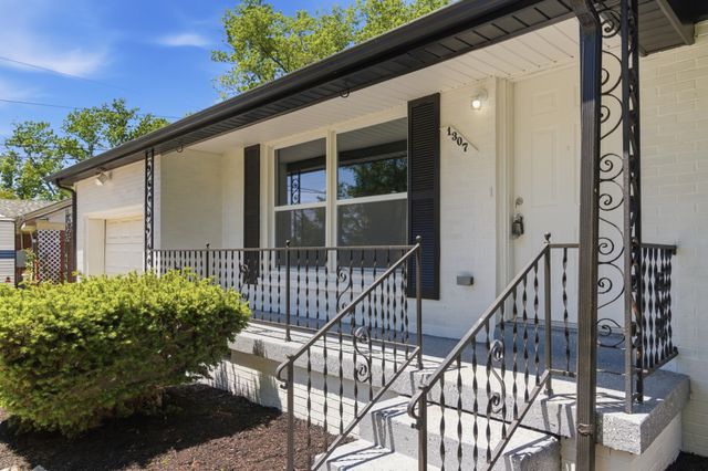 1307 Diana St, Murfreesboro, TN 37130