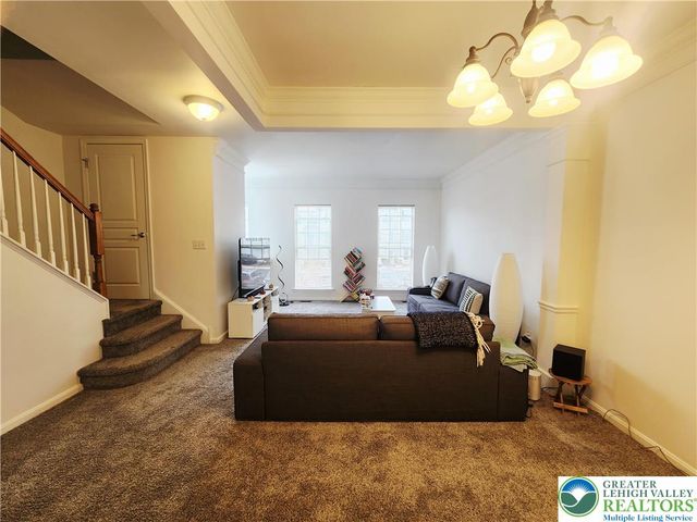 8517 Gateway Road, Upper Macungie Twp, PA 18031