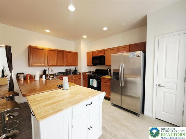 8517 Gateway Road, Upper Macungie Twp, PA 18031