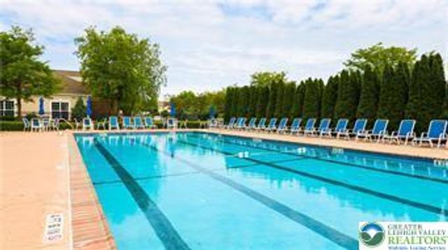 8517 Gateway Road, Upper Macungie Twp, PA 18031