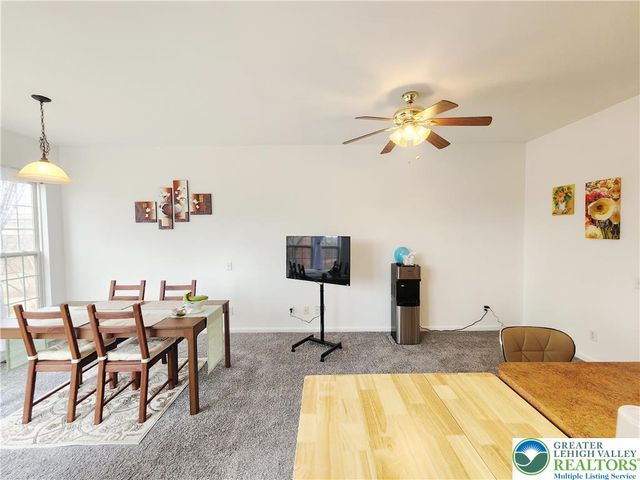 8517 Gateway Road, Upper Macungie Twp, PA 18031