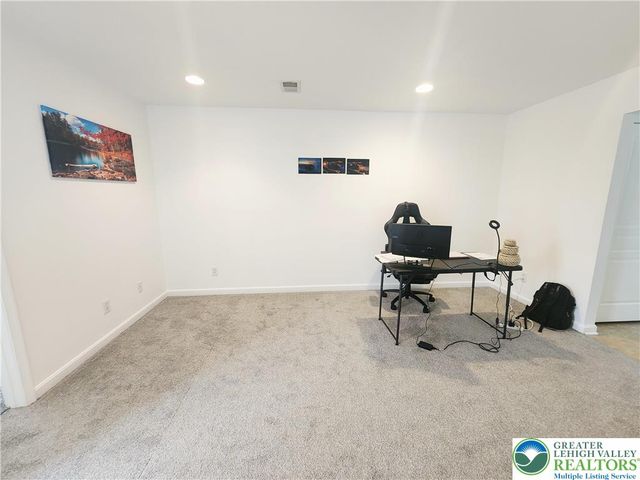 8517 Gateway Road, Upper Macungie Twp, PA 18031