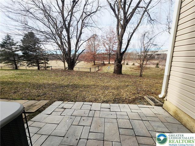 8517 Gateway Road, Upper Macungie Twp, PA 18031