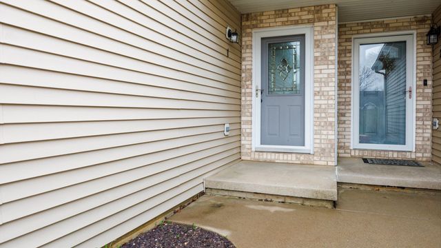 8 Rock Garden Court 1, Bloomington, IL 61704