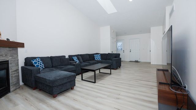 8 Rock Garden Court 1, Bloomington, IL 61704