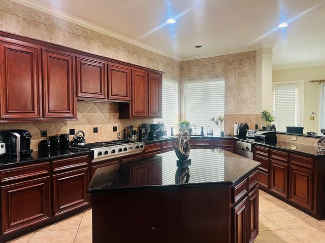 4114 Fisher Lake Drive, Richmond, TX 77406