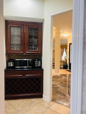 4114 Fisher Lake Drive, Richmond, TX 77406