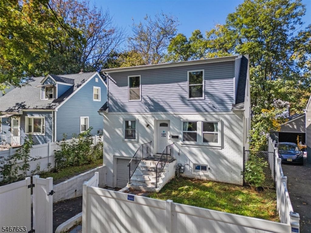 15 Chelsea Ave, East Orange City, NJ 07018 — photo 2