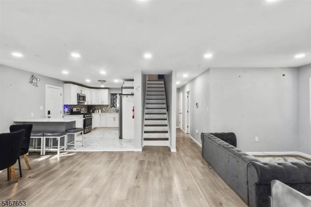 15 Chelsea Ave, East Orange City, NJ 07018 — photo 3