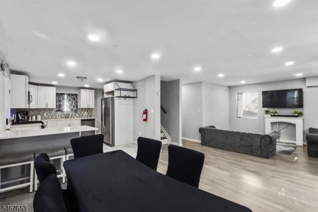 15 Chelsea Ave, East Orange City, NJ 07018 — photo 4