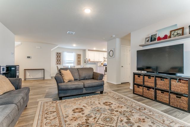 6231 Fieldrun, San Antonio, TX 78218