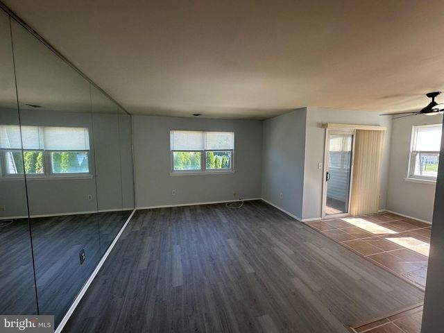 24--6 FLORENCE TOLLGATE PL, Burlington, NJ 08016