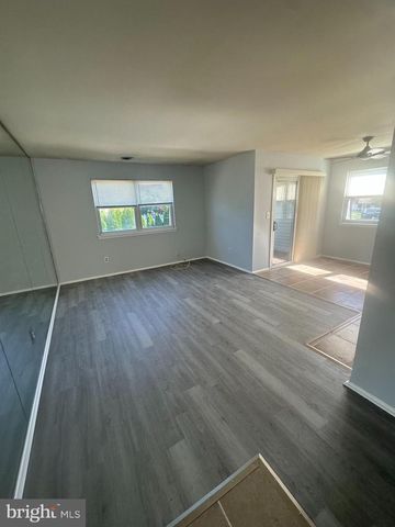 24--6 FLORENCE TOLLGATE PL, Burlington, NJ 08016