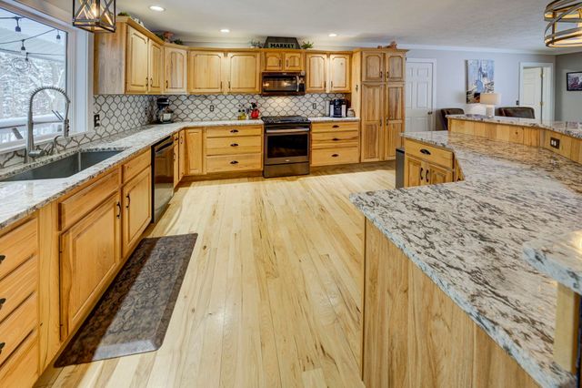 16355 Hunt Club Road, Lake Ann, MI 49650