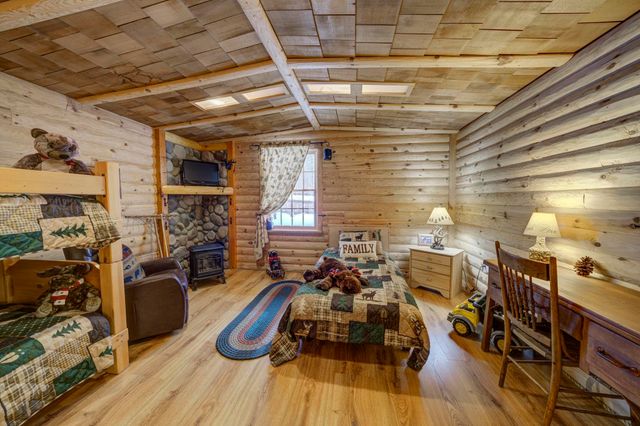 16355 Hunt Club Road, Lake Ann, MI 49650