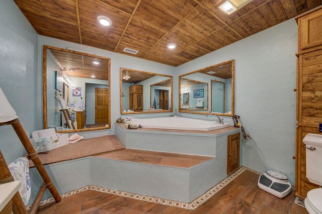 16355 Hunt Club Road, Lake Ann, MI 49650