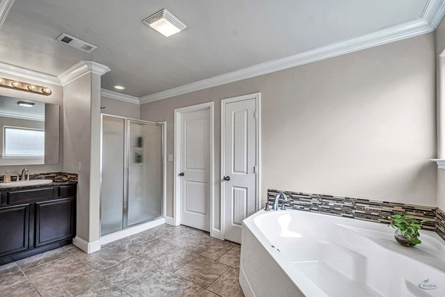 811 E 97th Ct, Odessa, TX 79765