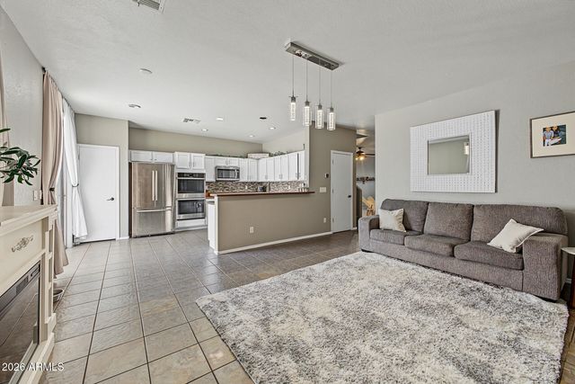 25747 W LYNNE Lane, Buckeye, AZ 85326