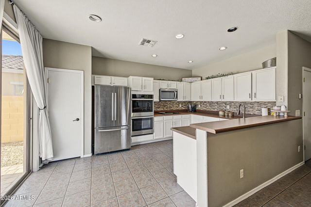 25747 W LYNNE Lane, Buckeye, AZ 85326