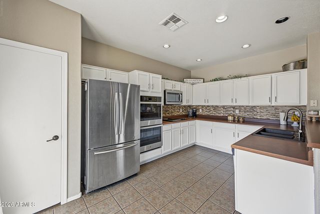 25747 W LYNNE Lane, Buckeye, AZ 85326