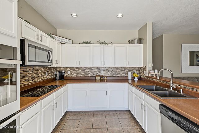 25747 W LYNNE Lane, Buckeye, AZ 85326