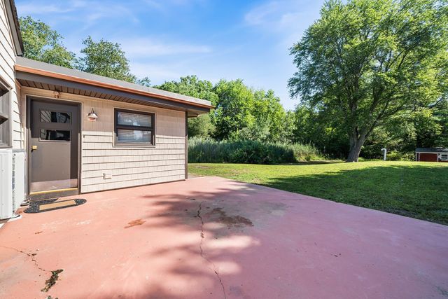 195 Barney Ave, Rehoboth, MA 02769