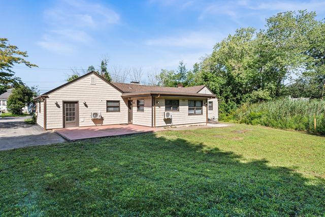 195 Barney Ave, Rehoboth, MA 02769