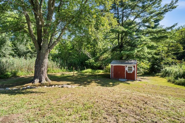 195 Barney Ave, Rehoboth, MA 02769