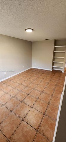 18352 NW 68th Ave P, Hialeah, FL 33015