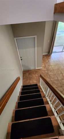 18352 NW 68th Ave P, Hialeah, FL 33015