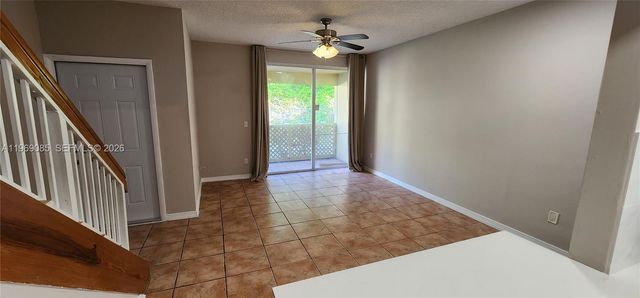 18352 NW 68th Ave P, Hialeah, FL 33015