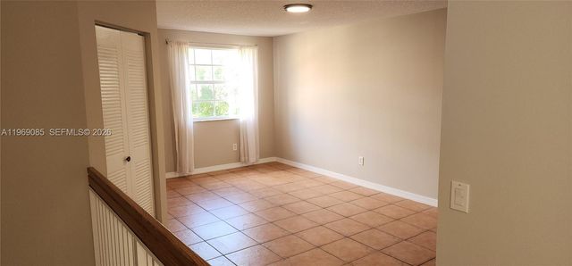 18352 NW 68th Ave P, Hialeah, FL 33015