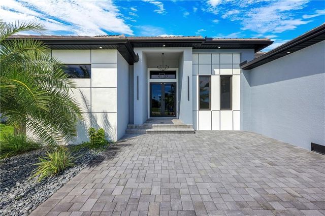 346 31st AVE, Cape Coral, FL 33991